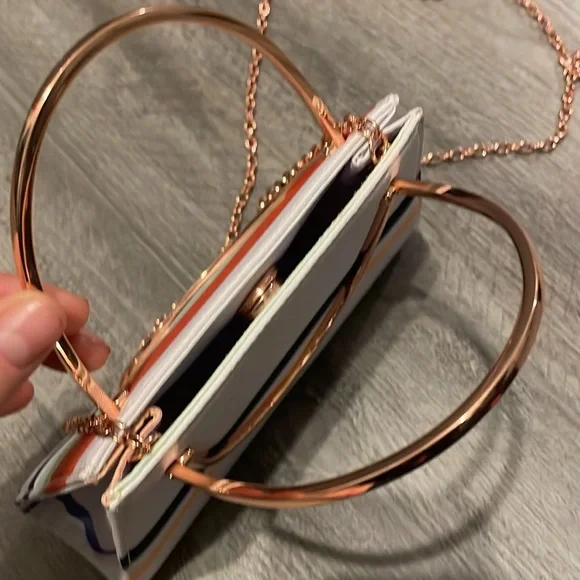 TED BAKER RARE mini trapezoid colorful crossbody with chain!!!UNIQUE - Picture 6 of 8